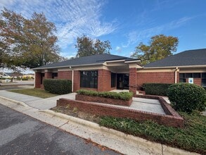 1301 Medical Dr, Fayetteville, NC for lease Building Photo- Image 2 of 2