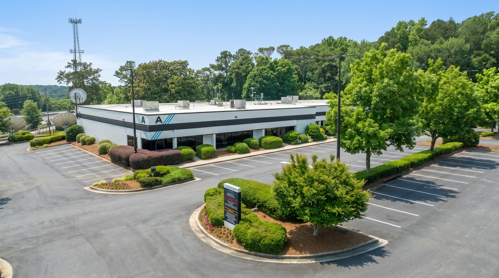 2700 Northeast Expy, Atlanta, GA for lease - Building Photo - Image 3 of 6