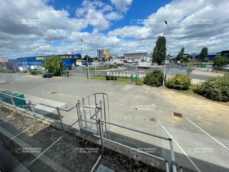 Industrial in Orly for lease - Building Photo - Image 3 of 18