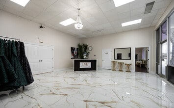 505-537 Plaza Cir, Garner, NC for lease Interior Photo- Image 2 of 16