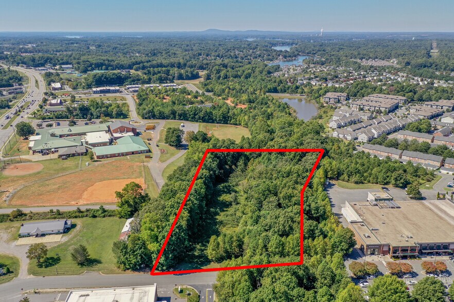 158 Town Center Dr, Mooresville, NC à vendre - Aérien - Image 3 de 11