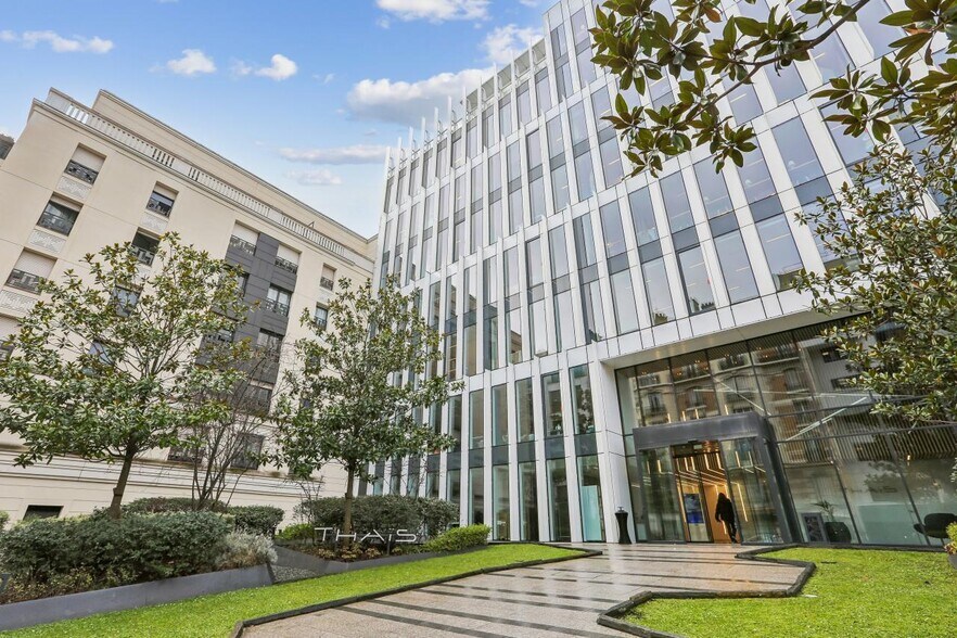 29 Rue Anatole France, Levallois-Perret à louer - Photo du bâtiment - Image 2 de 15