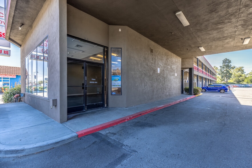 3148 El Camino Real, Santa Clara, CA à vendre - Photo du bâtiment - Image 3 de 14
