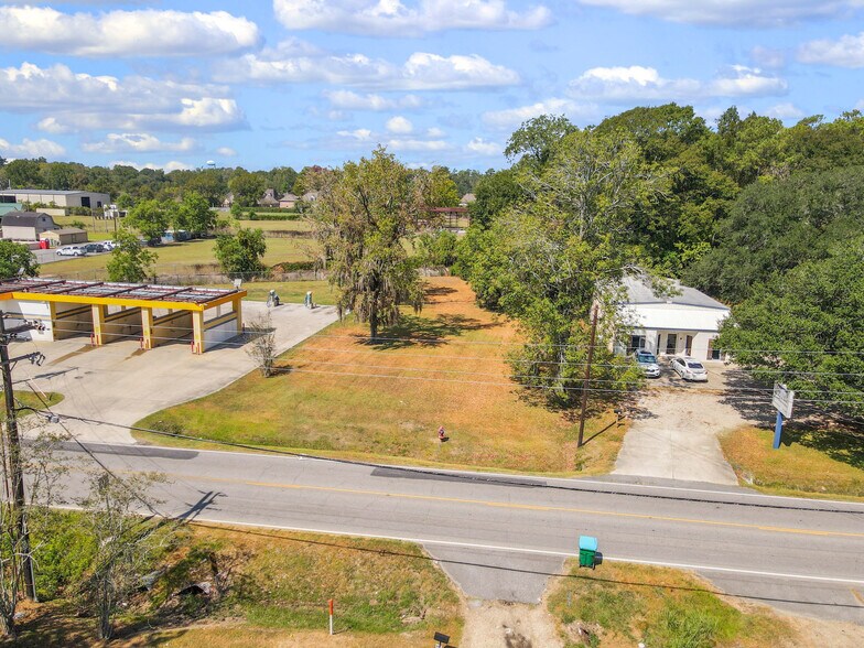 Hatchell Lane, Denham Springs, LA à vendre - Photo principale - Image 1 de 4