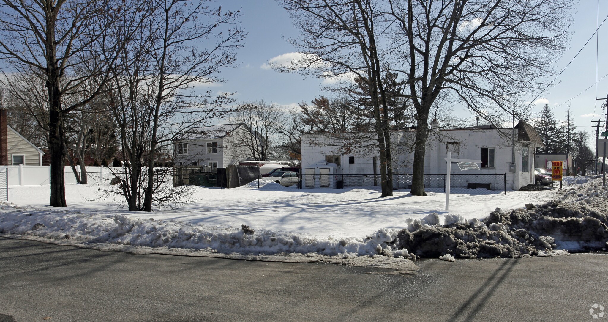 209 Waverly Ave, Patchogue, NY for sale Primary Photo- Image 1 of 2