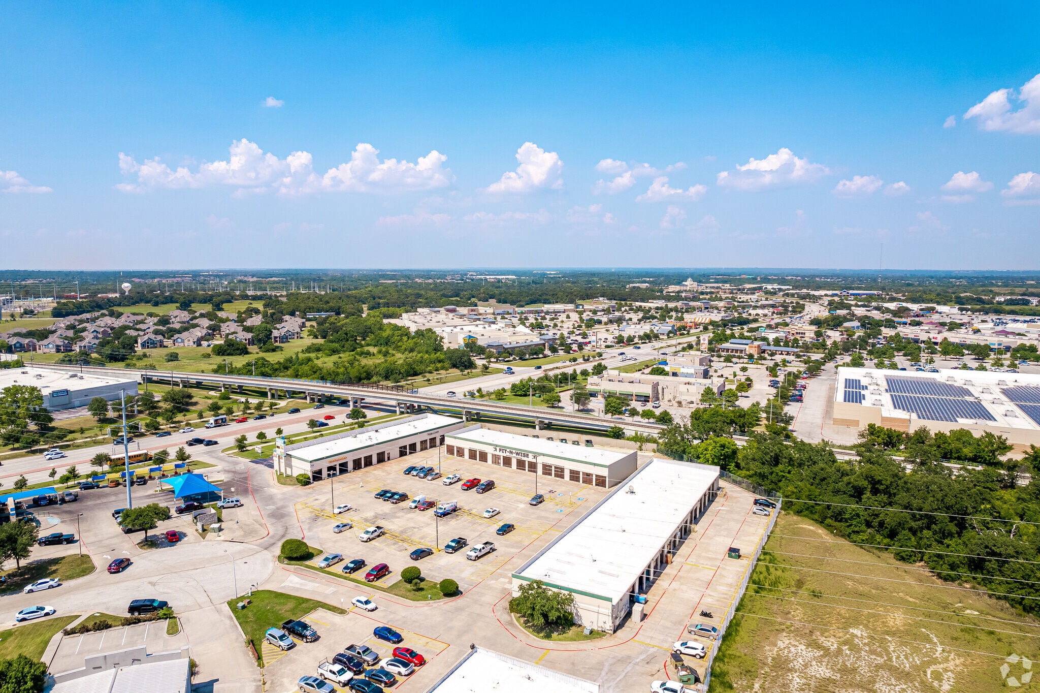 2100 Sadau Ct, Denton, TX for lease Primary Photo- Image 1 of 7