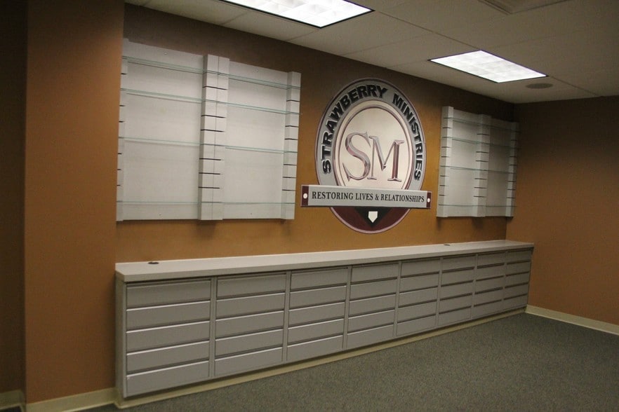 1630 Market Center Blvd, O'Fallon, MO for lease - Interior Photo - Image 2 of 4