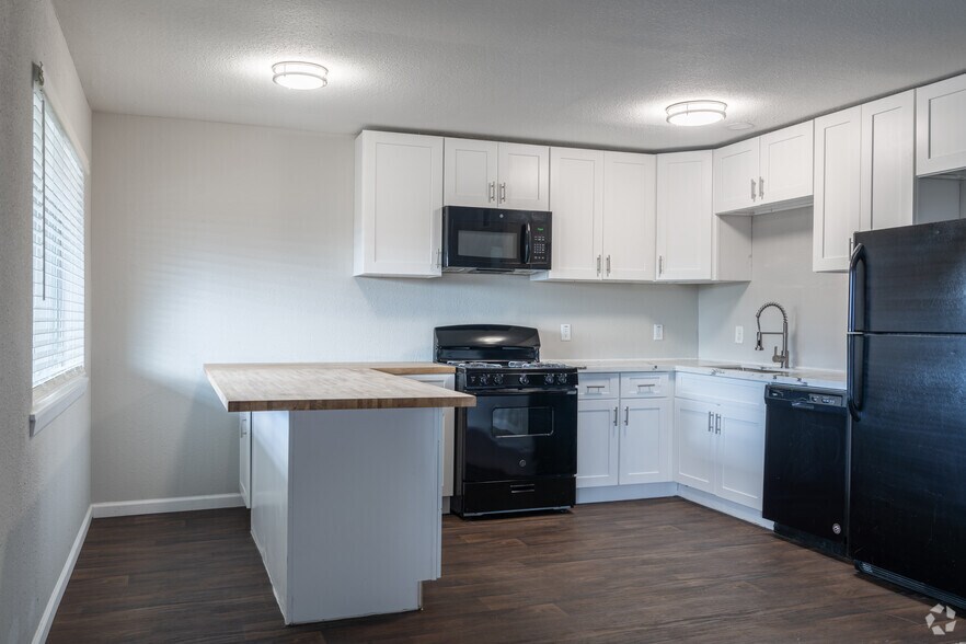 2550 S Bypass 35, Alvin, TX à vendre - Photo intérieure - Image 3 de 21