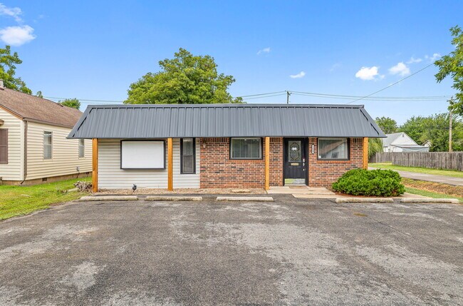 More details for 1600 S Choctaw Ave, El Reno, OK - Office for Lease