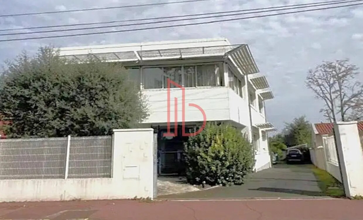 Bureau dans Le Bouscat à louer Photo du bâtiment- Image 1 de 8