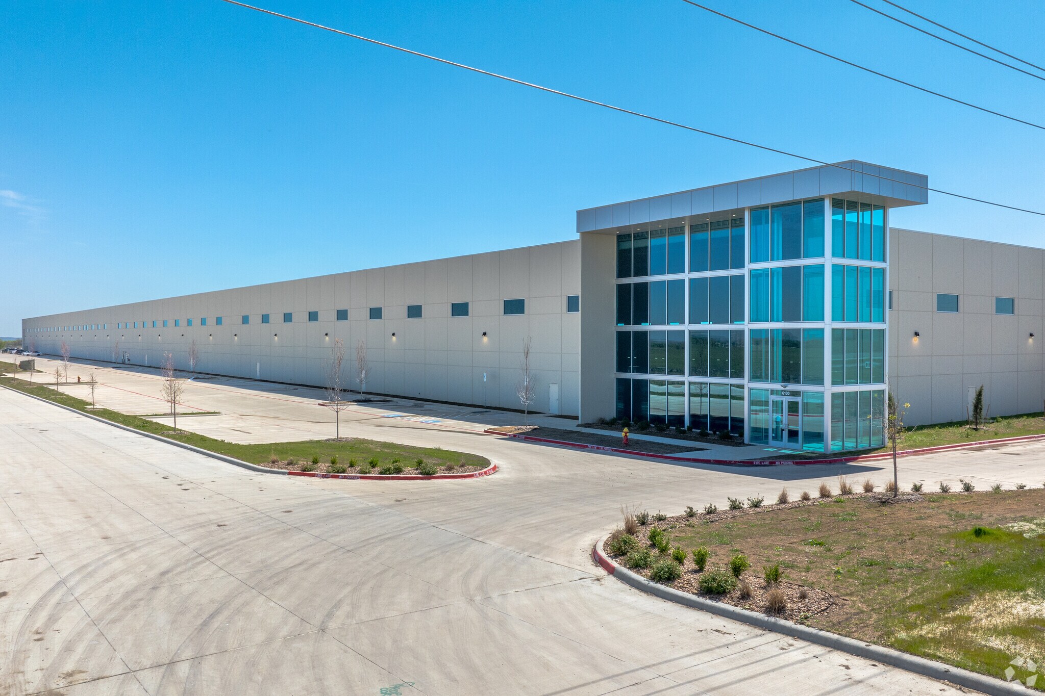 6100 N Stemmons Fwy, Sanger, TX for lease Building Photo- Image 1 of 7