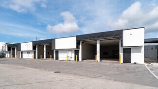 Plus de détails pour 12210-12230 NE 13th Ct, North Miami, FL - Local d'activités à louer