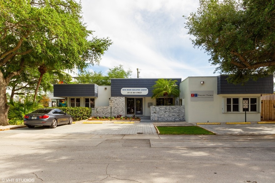 212 SE 8th St, Fort Lauderdale, FL à vendre - Photo du bâtiment - Image 2 de 40