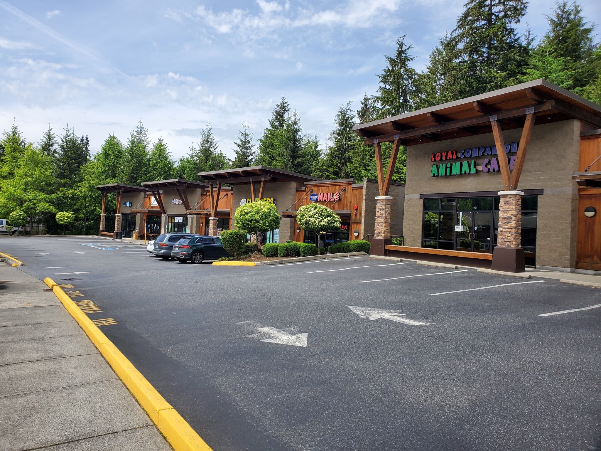 22320 NE Marketplace Dr, Redmond, WA for lease Primary Photo- Image 1 of 9