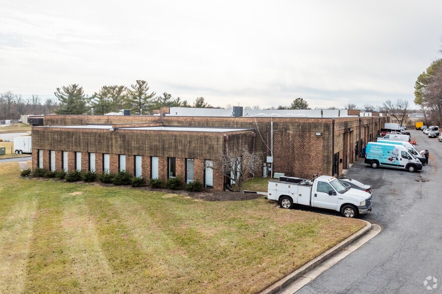 4 Nashua Ct, Essex, MD for lease - Building Photo - Image 3 of 6