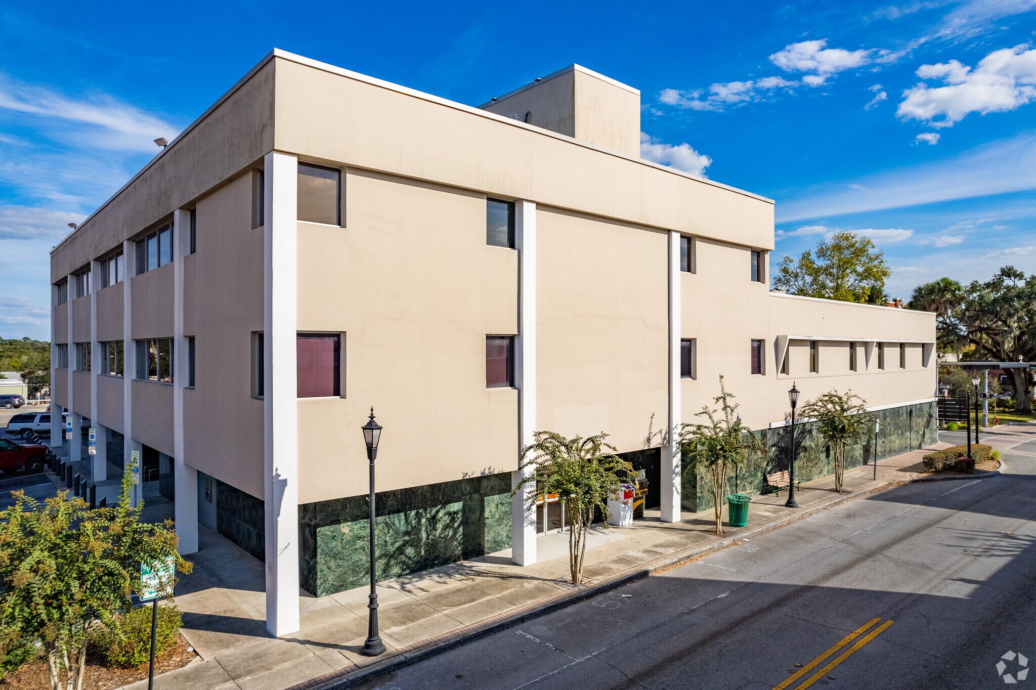 1 E Jefferson St, Brooksville, FL for lease Building Photo- Image 1 of 8