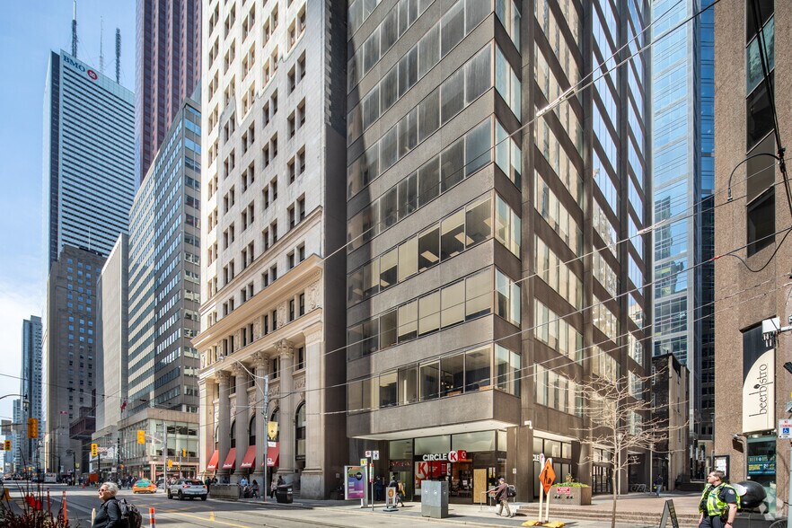10 King St E, Toronto, ON à louer - Photo du bâtiment - Image 2 de 9