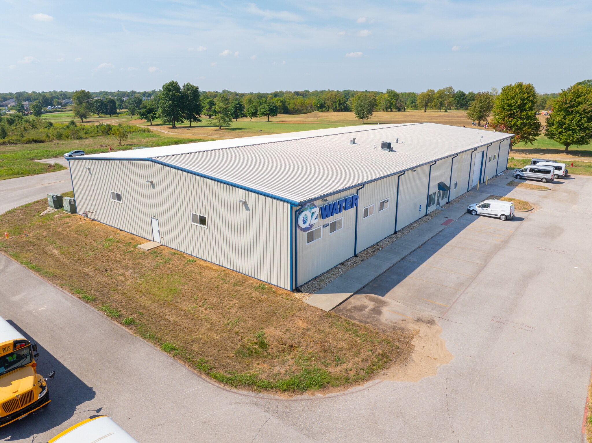 5534 W Chestnut Expy, Springfield, MO for lease Primary Photo- Image 1 of 19