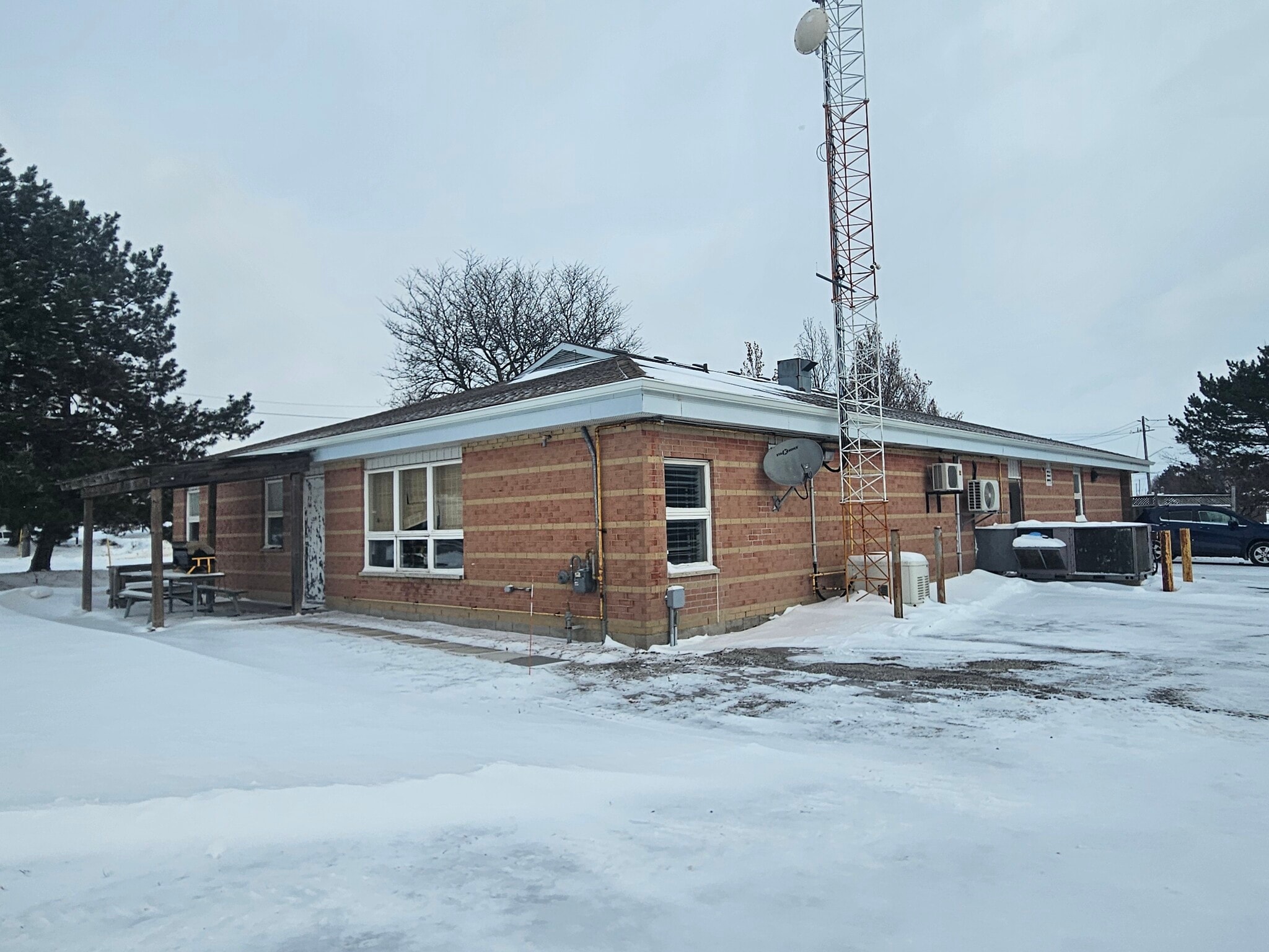 30 Ridgeway Cir, Woodstock, ON for sale Primary Photo- Image 1 of 24