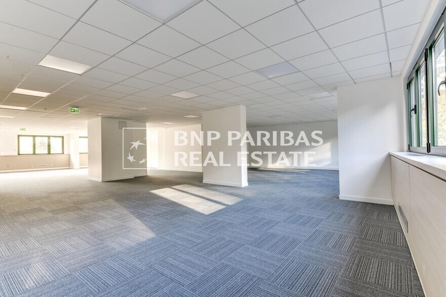 20 Ter Rue De Bezons, Courbevoie à vendre - Photo du bâtiment - Image 3 de 10
