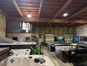 4670 SW Pacific Ave, Beaverton, OR for lease Interior Photo- Image 2 of 6
