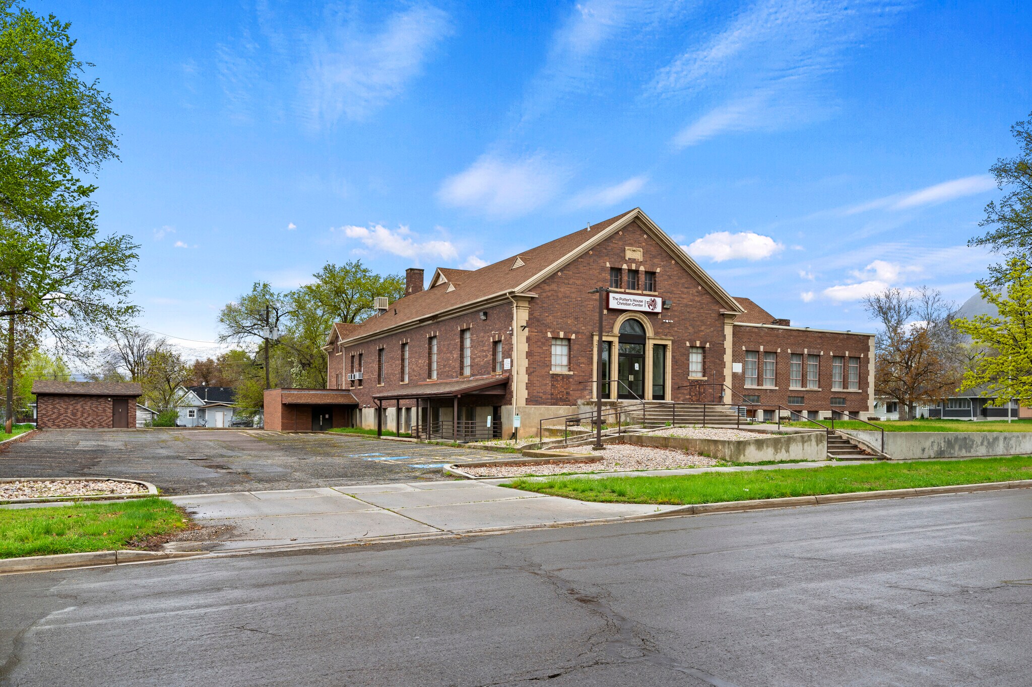 2873 Quincy Ave, Ogden, UT à vendre Photo du bâtiment- Image 1 de 1