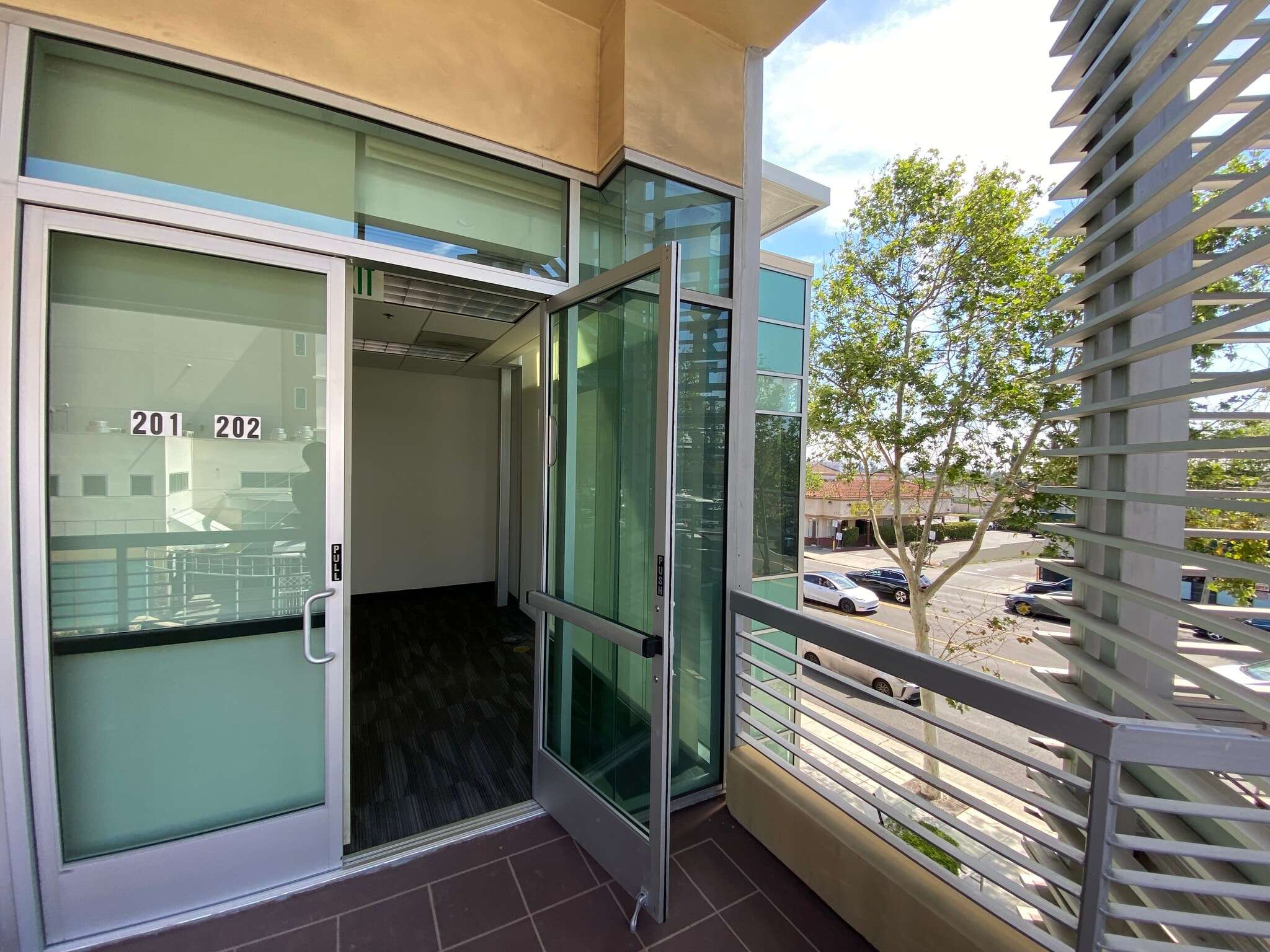 123 E Valley Blvd, San Gabriel, CA à louer Photo intérieure- Image 1 de 9