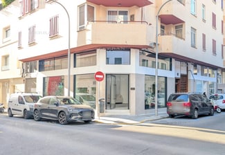Plus de détails pour Multi-résidentiel à vendre