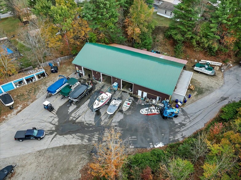 11 Town Shed Rd, Brant Lake, NY à vendre - Photo du bâtiment - Image 3 de 5