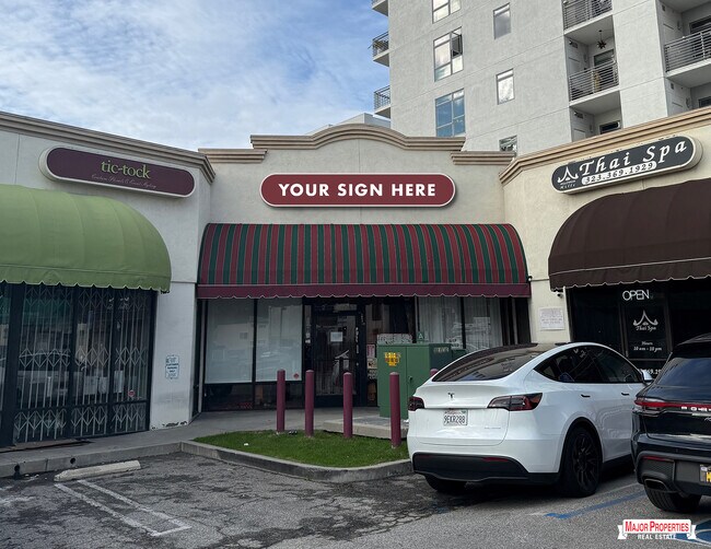 More details for 1601-1607 N La Brea Ave, Los Angeles, CA - Retail for Lease