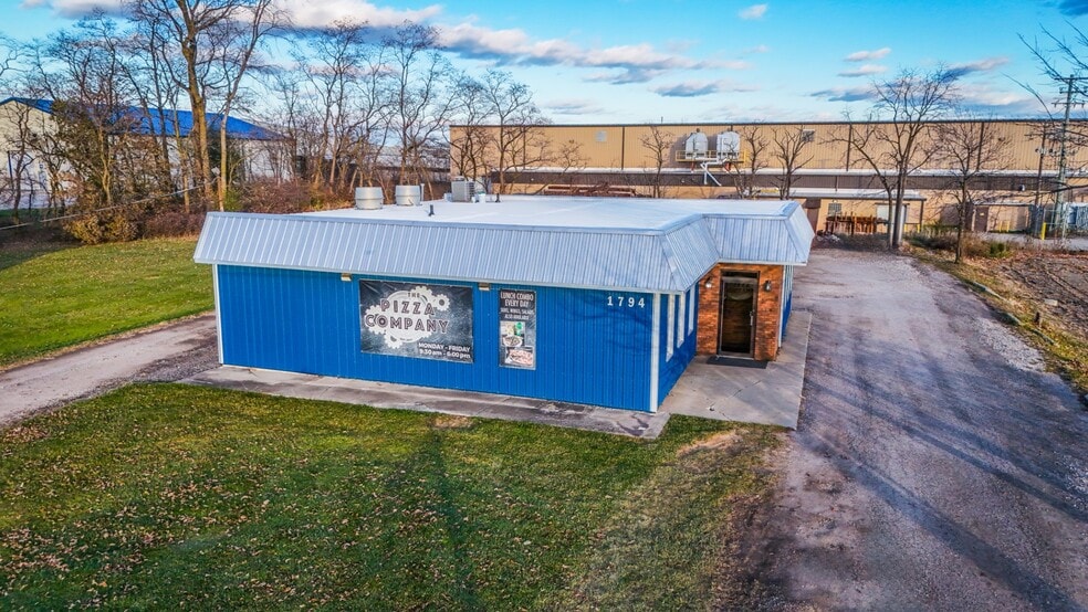 1794 Harrington Memorial Rd, Mansfield, OH for sale - Building Photo - Image 3 of 28