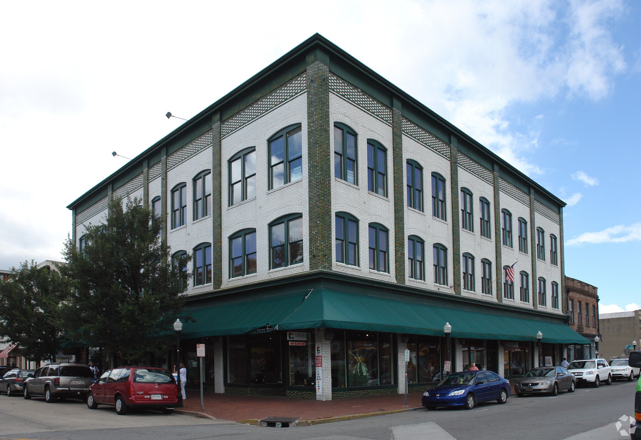 35 Barnard St, Savannah, GA à louer Photo du bâtiment- Image 1 de 4