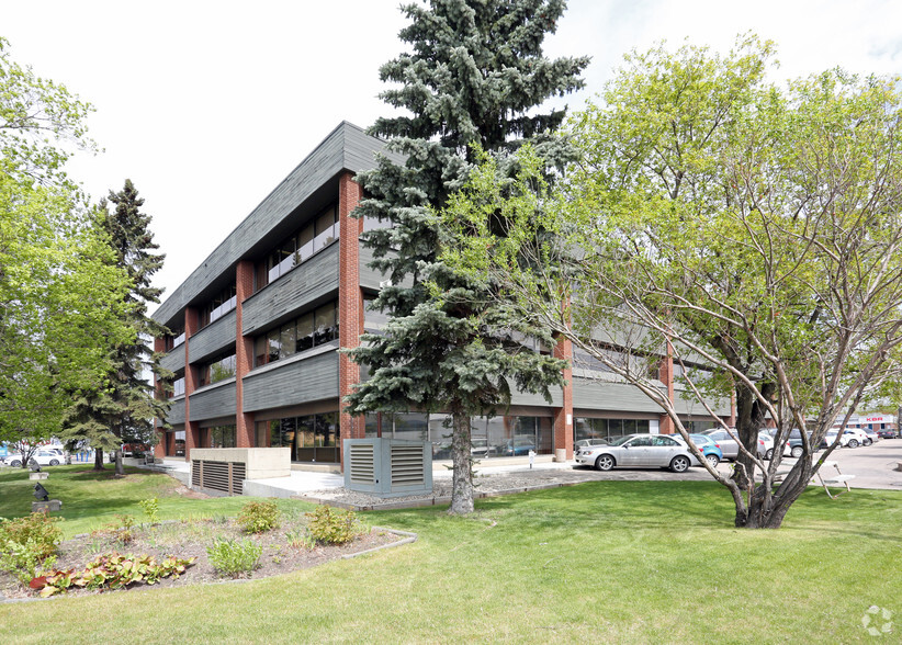 4209 99th St NW, Edmonton, AB for lease - Building Photo - Image 2 of 3