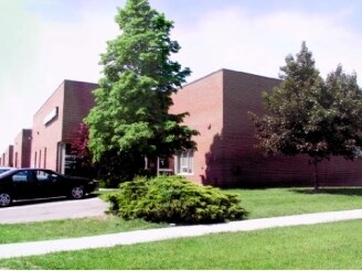 37-39 Racine Rd, Toronto, ON à louer - Photo du bâtiment - Image 3 de 3