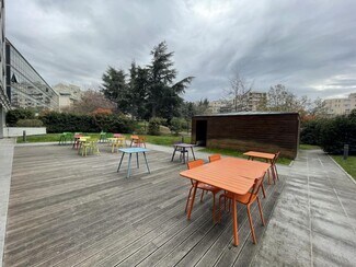 Plus de détails pour 19 Rue Mozart, Clichy - Bureau à louer