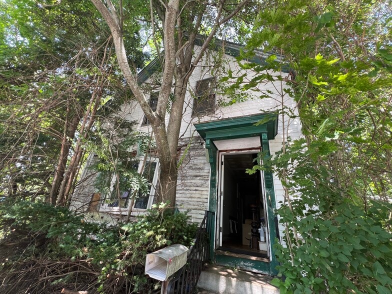 502 Manchester St, Manchester, NH for sale - Primary Photo - Image 1 of 14