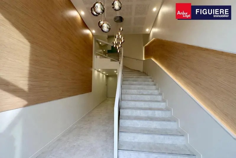 14 Avenue Paul Cézanne, Aix-en-Provence for lease - Interior Photo - Image 2 of 18