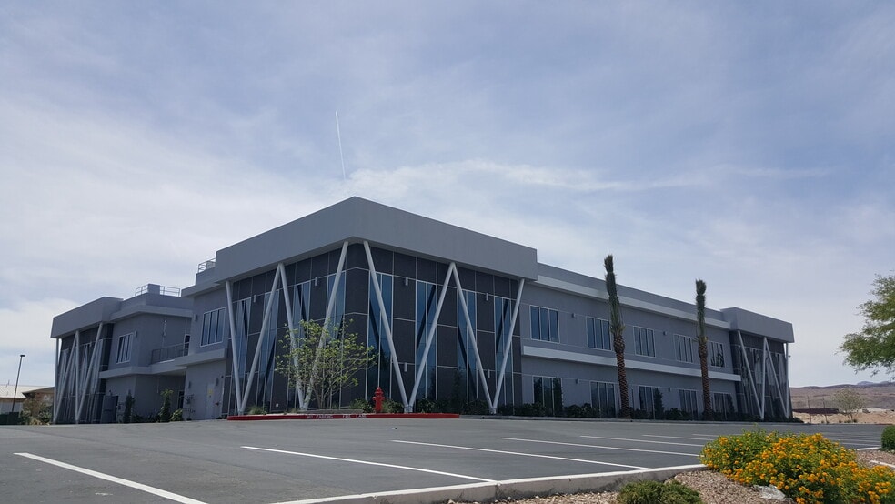 6950 S Cimarron Rd, Las Vegas, NV à vendre - Photo du bâtiment - Image 2 de 5