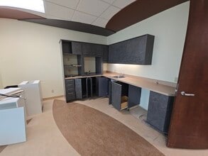 5500 N Service Rd, Burlington, ON for lease Interior Photo- Image 2 of 12