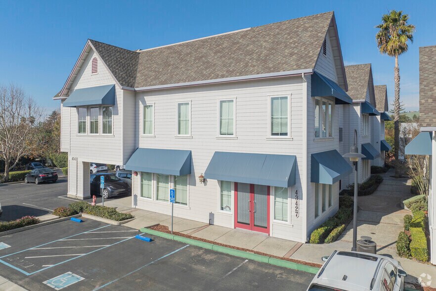 43427-43433 Mission Blvd, Fremont, CA à louer - Photo du bâtiment - Image 2 de 9