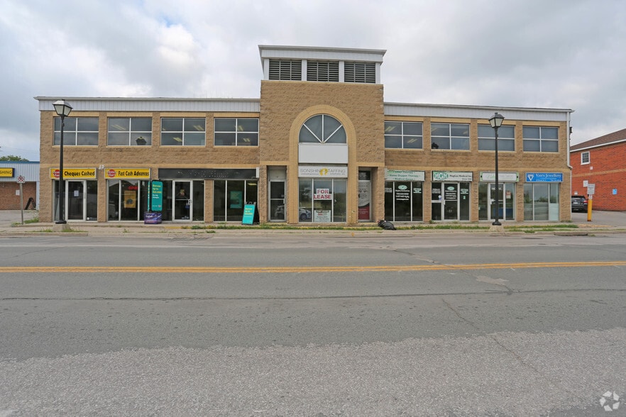 25 Front St, Orillia, ON à louer - Photo du bâtiment - Image 2 de 2