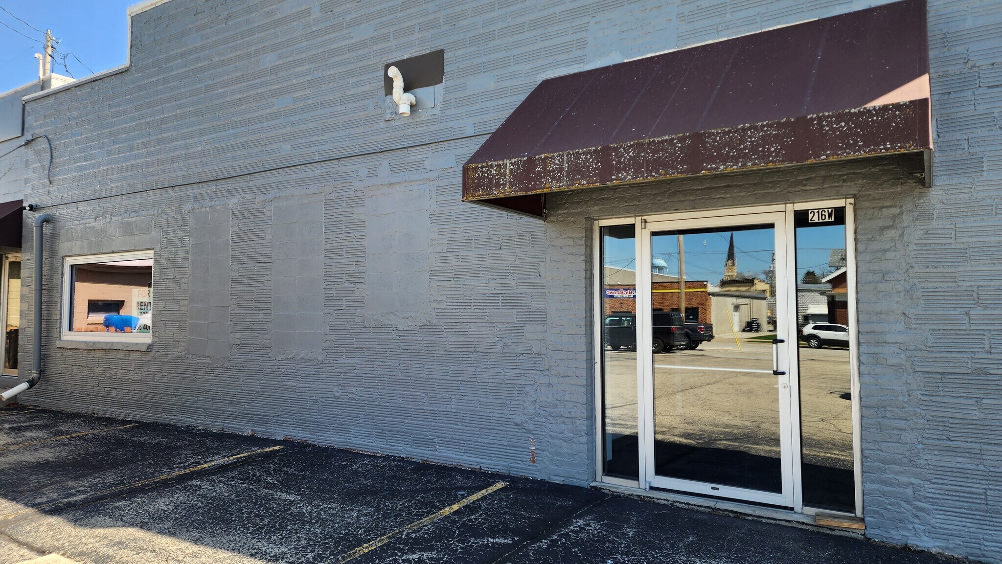 216 S 3rd St, Watertown, WI for lease Interior Photo- Image 1 of 11