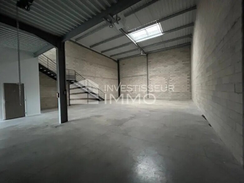 Flex dans Bobigny à louer - Photo du bâtiment - Image 2 de 6
