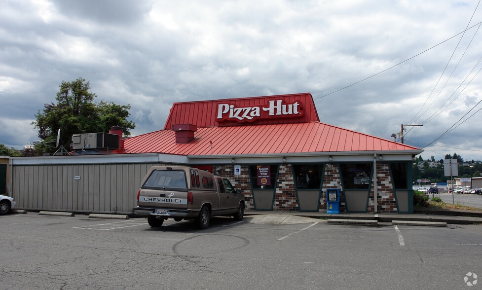 2119 6th St, Bremerton, WA for sale - Building Photo - Image 2 of 3