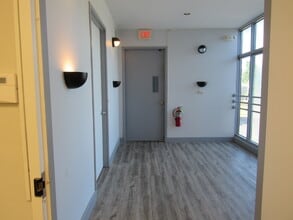 983 State Route 33 W, Monroe Township, NJ for lease Interior Photo- Image 1 of 6