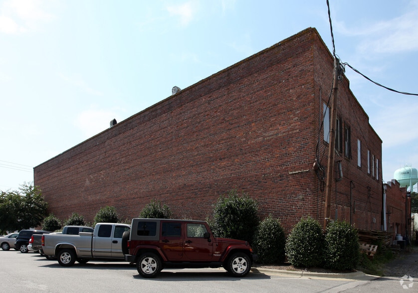 116 W Vance St, Zebulon, NC for sale - Building Photo - Image 3 of 3