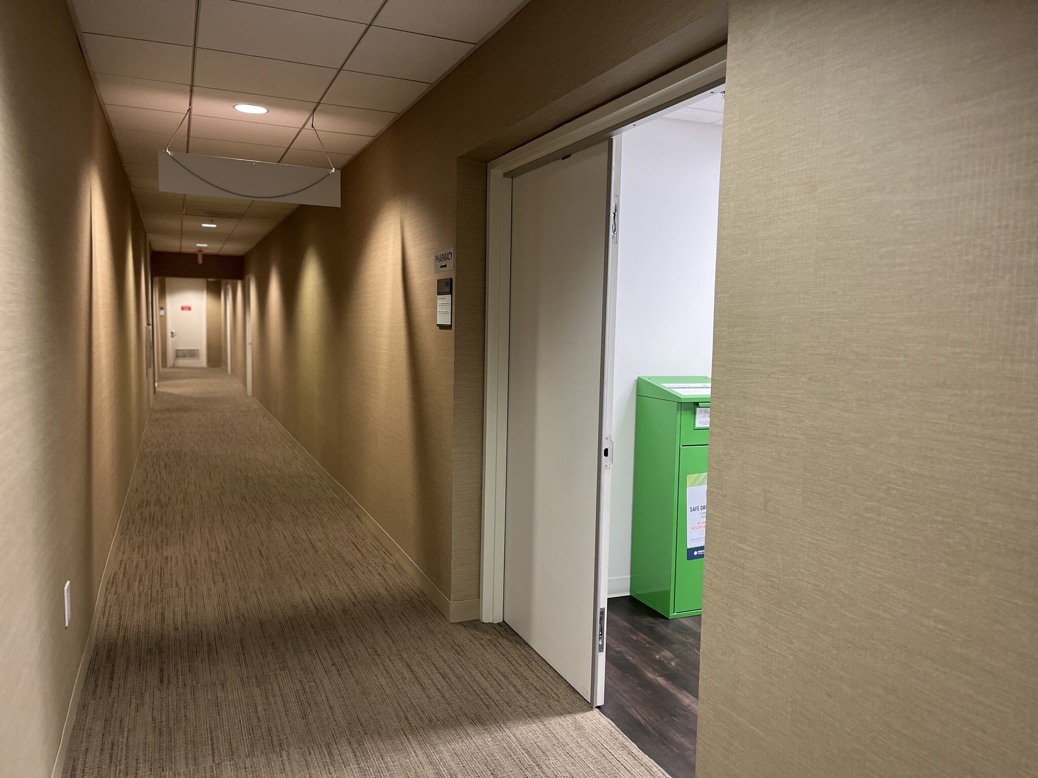 1577 E Chevy Chase Dr, Glendale, CA for lease Lobby- Image 1 of 8