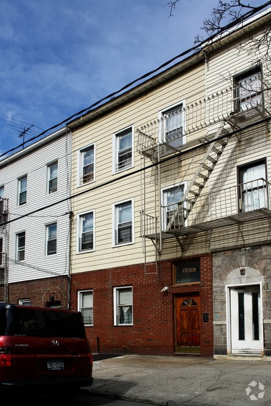3163 Villa Ave, Bronx, NY for sale - Primary Photo - Image 1 of 2