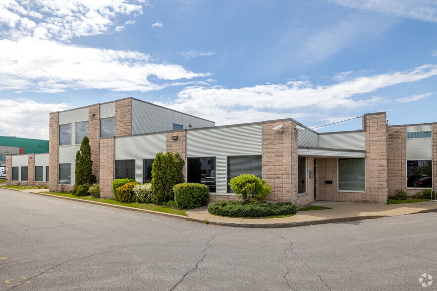 4150 Boul Matte, Brossard, QC à louer - Photo principale - Image 1 de 5