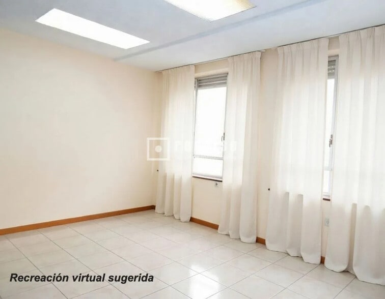 Multifamily in Madrid, Madrid for sale - Interior Photo - Image 2 of 8